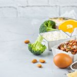 10 Makanan yang Mendukung Kesehatan Tulang dan Pinggang