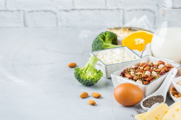 10 Makanan yang Mendukung Kesehatan Tulang dan Pinggang